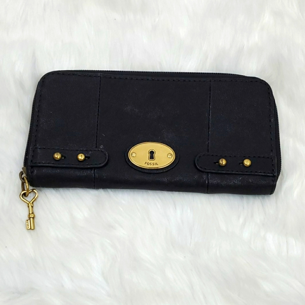 Fossil black leather upper wallet zipper